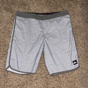 Quicksilver Mens Surf shorts
